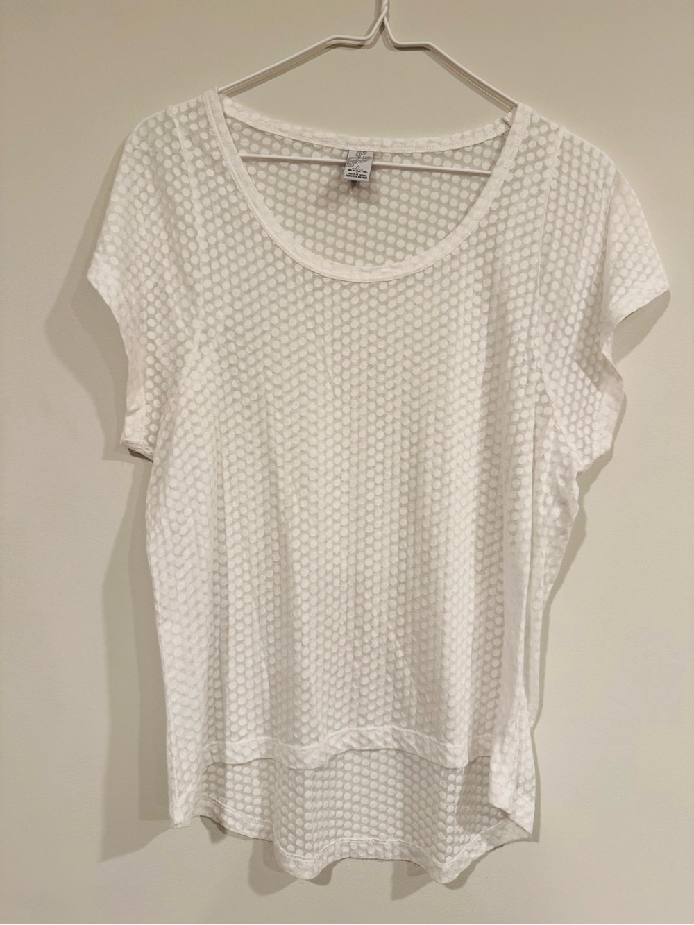 PRANA Sheer Women’s Pretty Polka Dot High-Low Hem Short Sleeve Scoop Neck Shirt